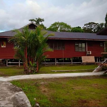 Mulu Tribal Homestay Exterior foto